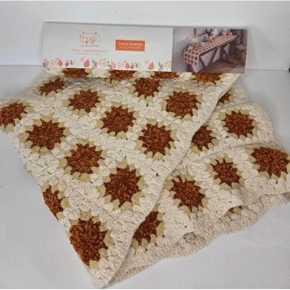 The Farmhouse‎ Rachel Ashwell Fall Cozy Crochet Cream and Orange Table Runner